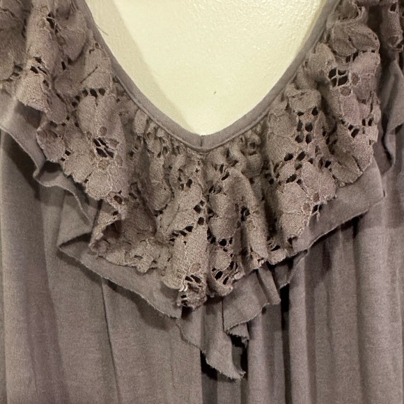Gray Ruffled Women's Top - Picture 3 of 4